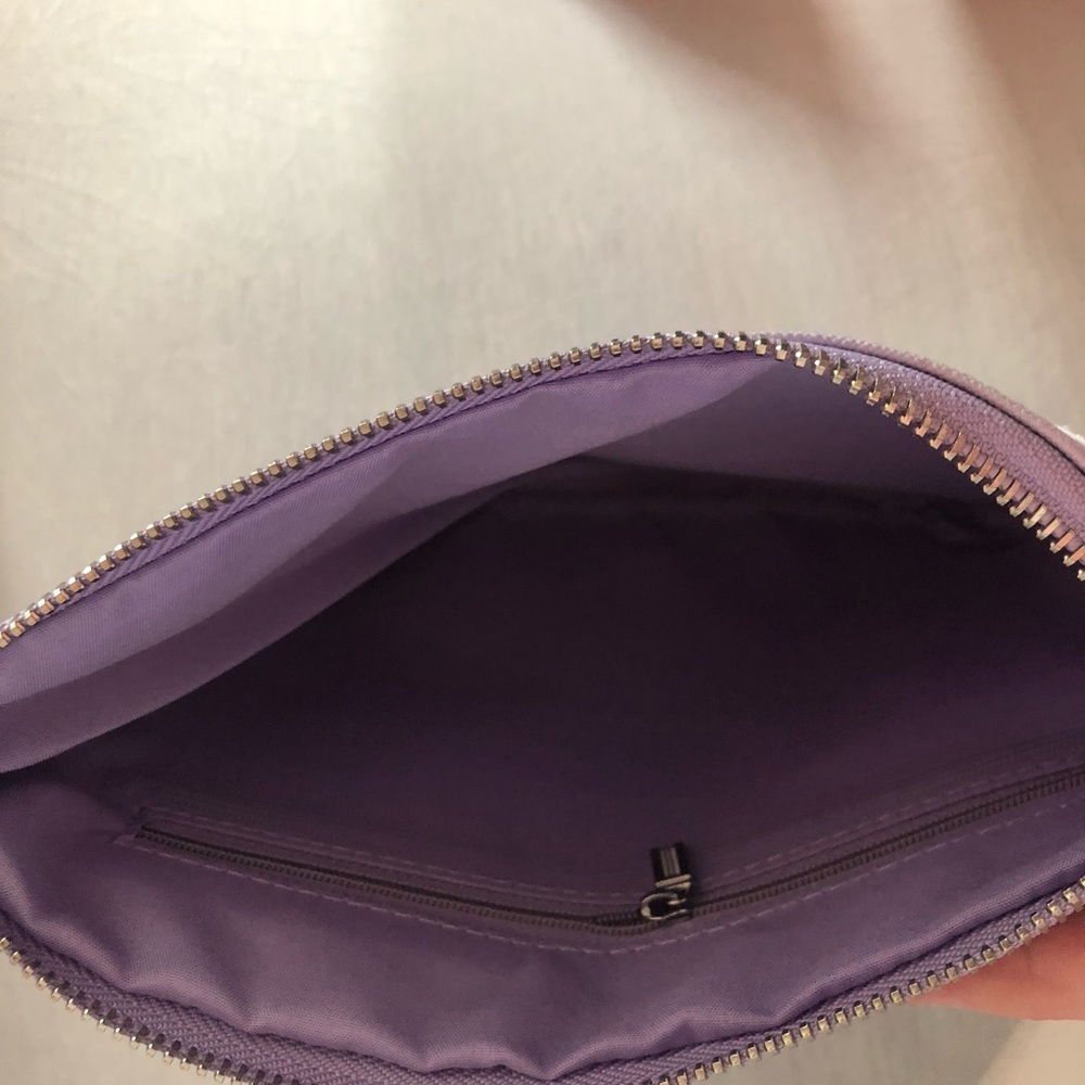 Studio DIY Bubble Clutch with 2 keychains